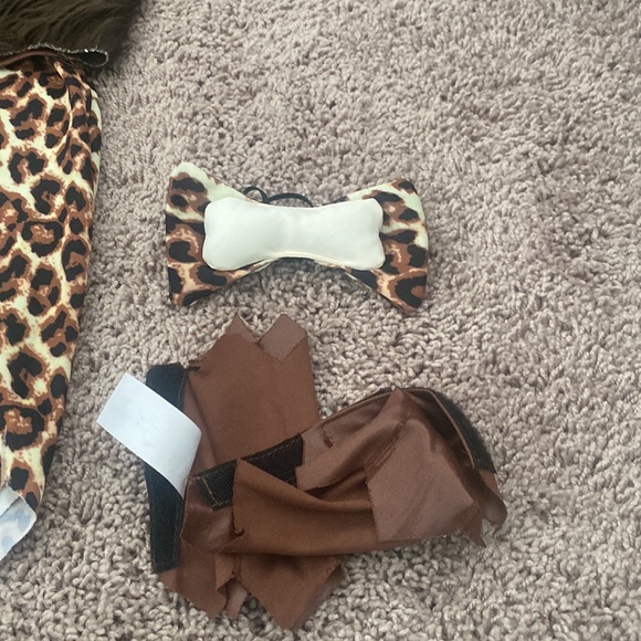 Cave girl costume size small. Size 7/8 small - Picture 6 of 7